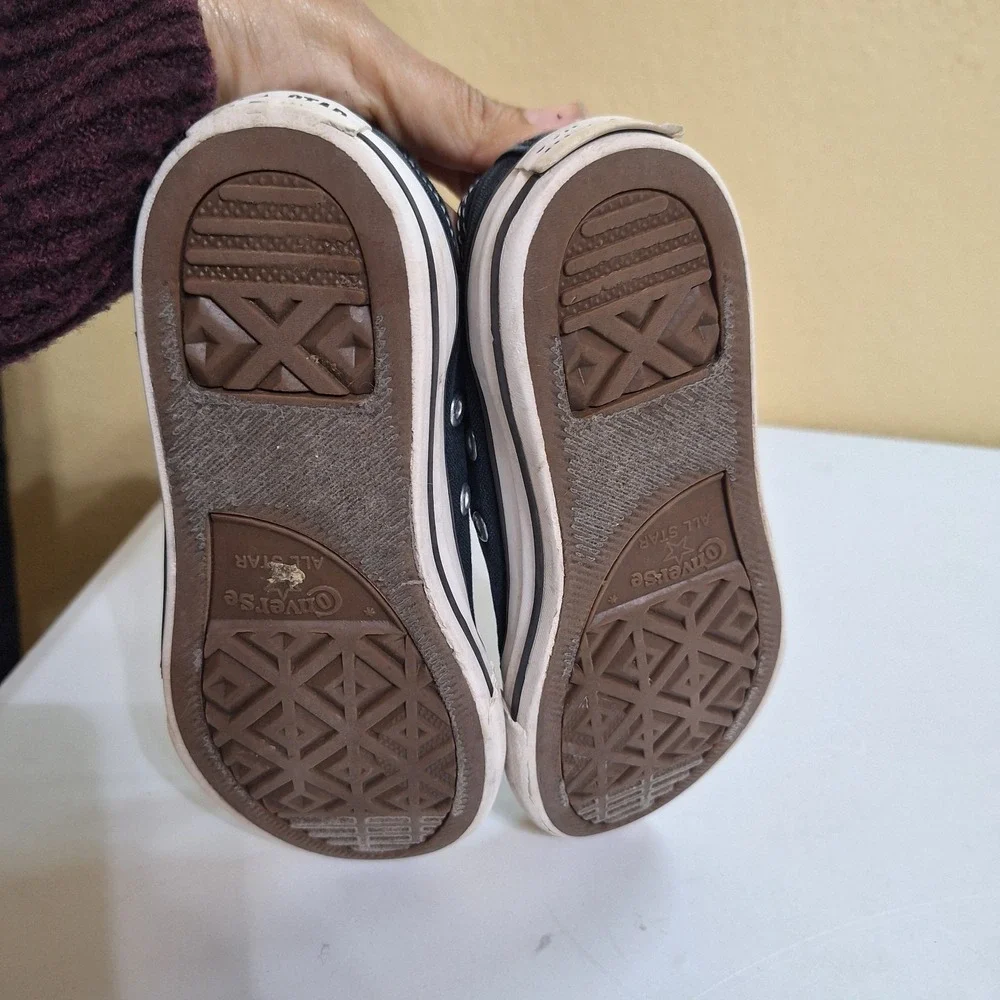 Converse All Star Kids Youth 1 Black Low Top Sneakers Chuck Taylor Shoes